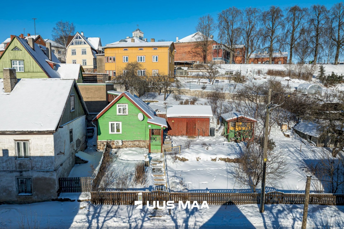 Viljandi linn, Kesklinn, Põllu tn 1