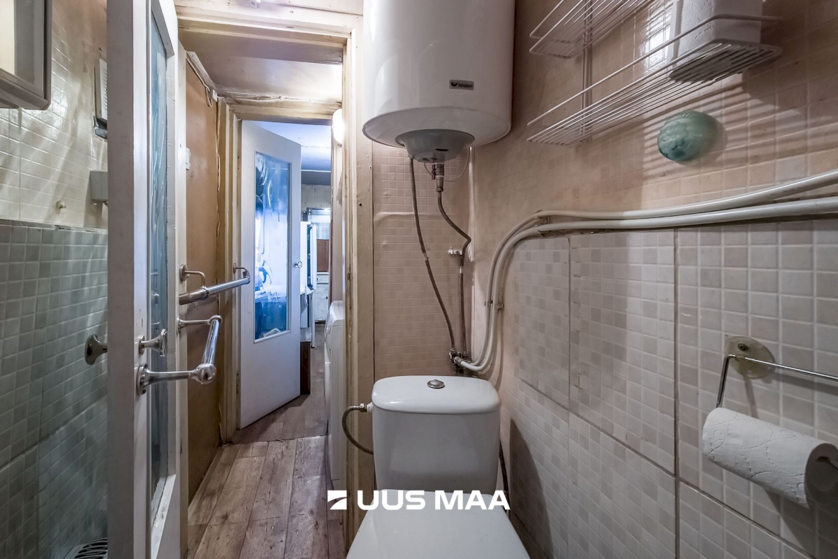 Viljandi linn, Kesklinn, Põllu tn 1