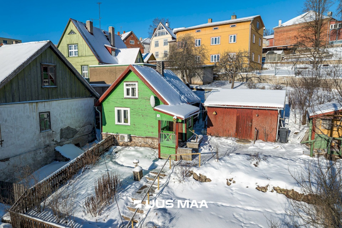 Viljandi linn, Kesklinn, Põllu tn 1