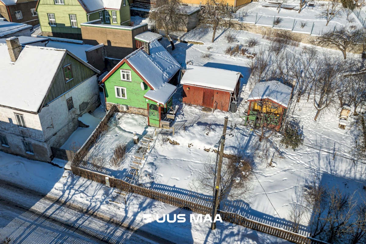 Viljandi linn, Kesklinn, Põllu tn 1