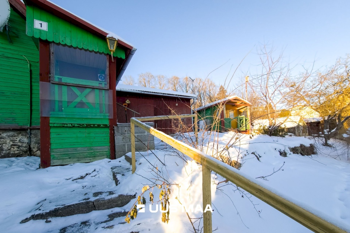 Viljandi linn, Kesklinn, Põllu tn 1