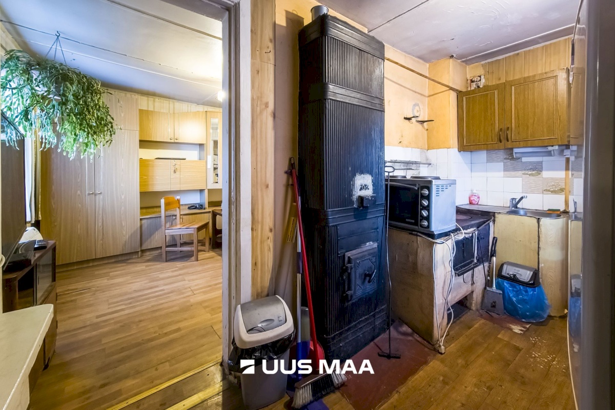 Viljandi linn, Kesklinn, Põllu tn 1