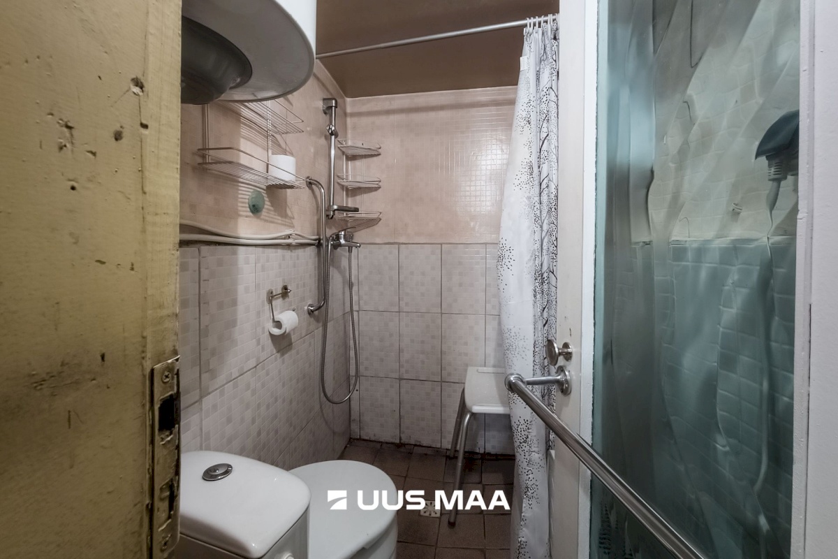 Viljandi linn, Kesklinn, Põllu tn 1