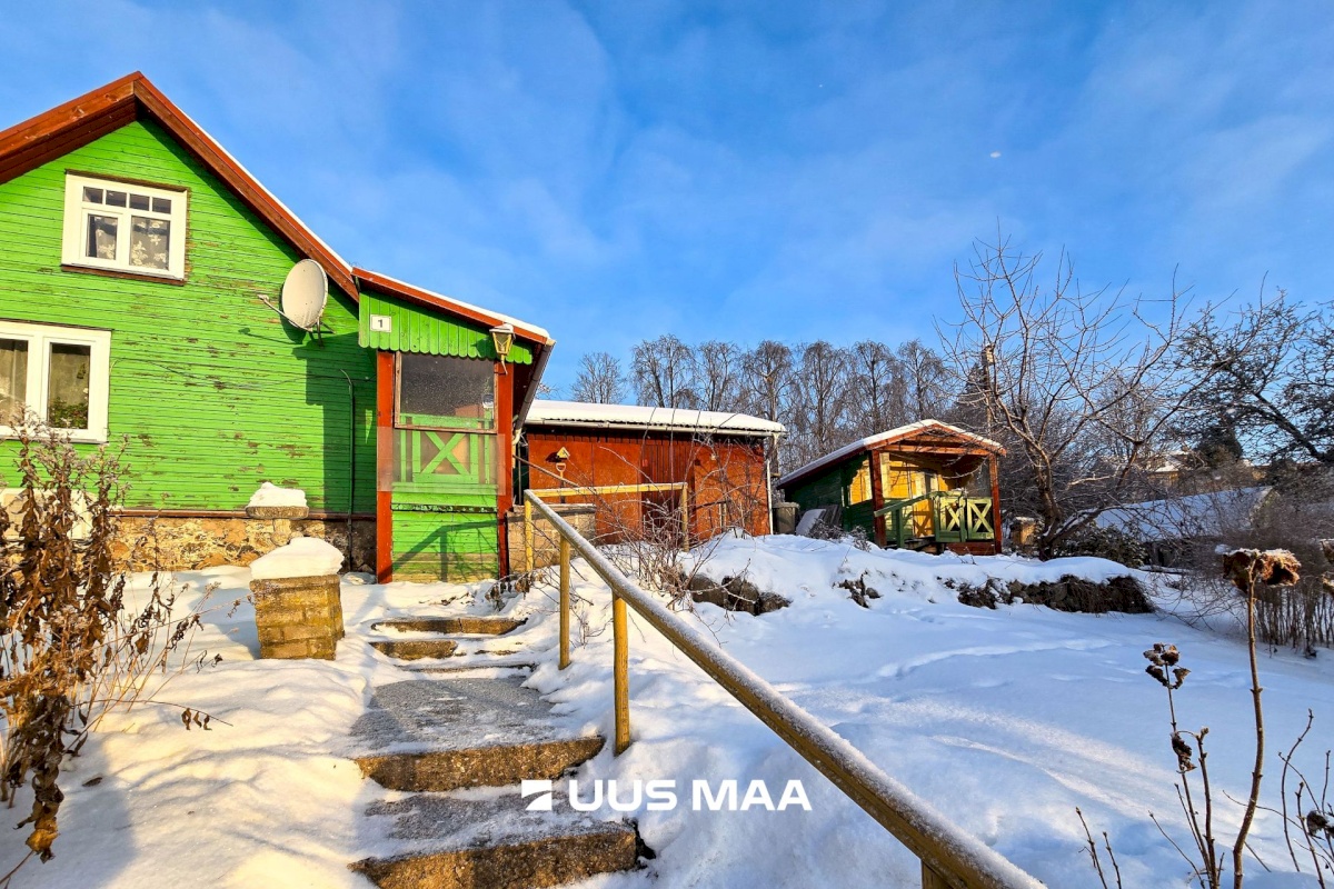 Viljandi linn, Kesklinn, Põllu tn 1