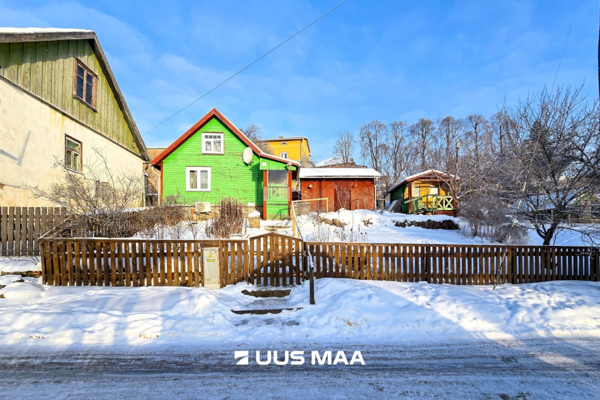 Viljandi linn, Kesklinn, Põllu tn 1