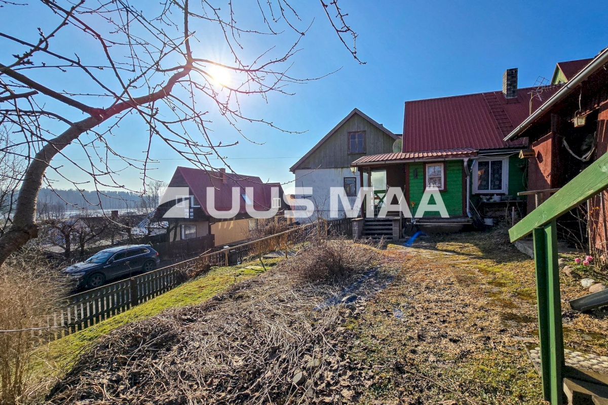 Viljandi linn, Kesklinn, Põllu tn 1