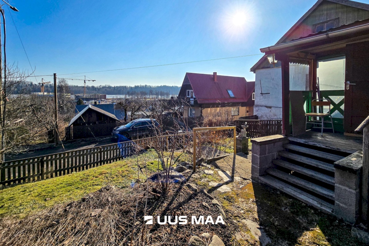 Viljandi linn, Kesklinn, Põllu tn 1