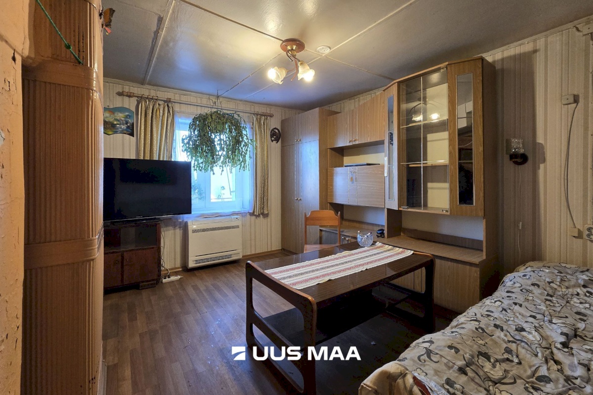 Viljandi linn, Kesklinn, Põllu tn 1