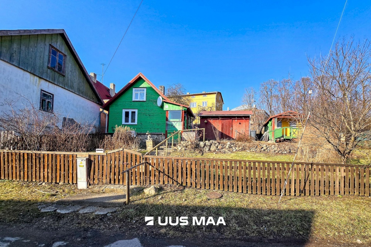 Viljandi linn, Kesklinn, Põllu tn 1