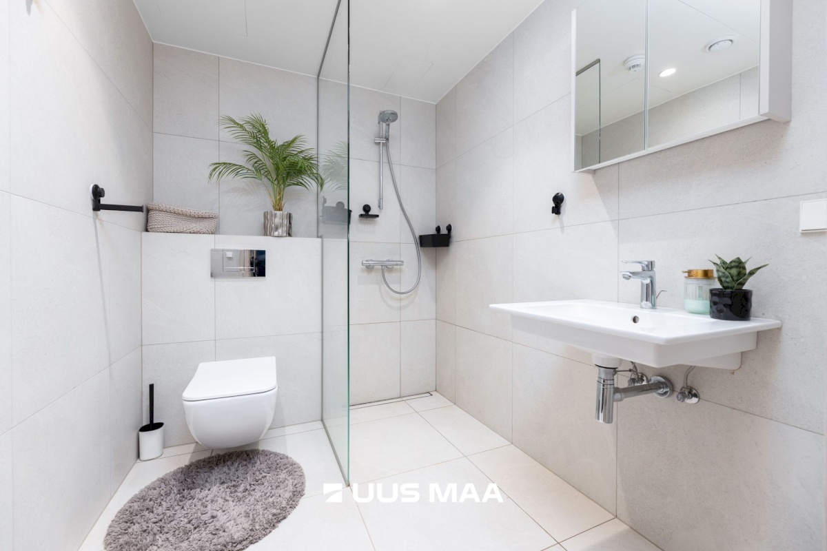 Tallinn, Kesklinna linnaosa, Kitseküla, Pärnu mnt 137