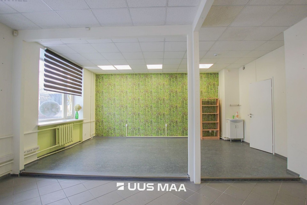 Pärnu linn, Pärnu linn, Kesklinn, Akadeemia 7