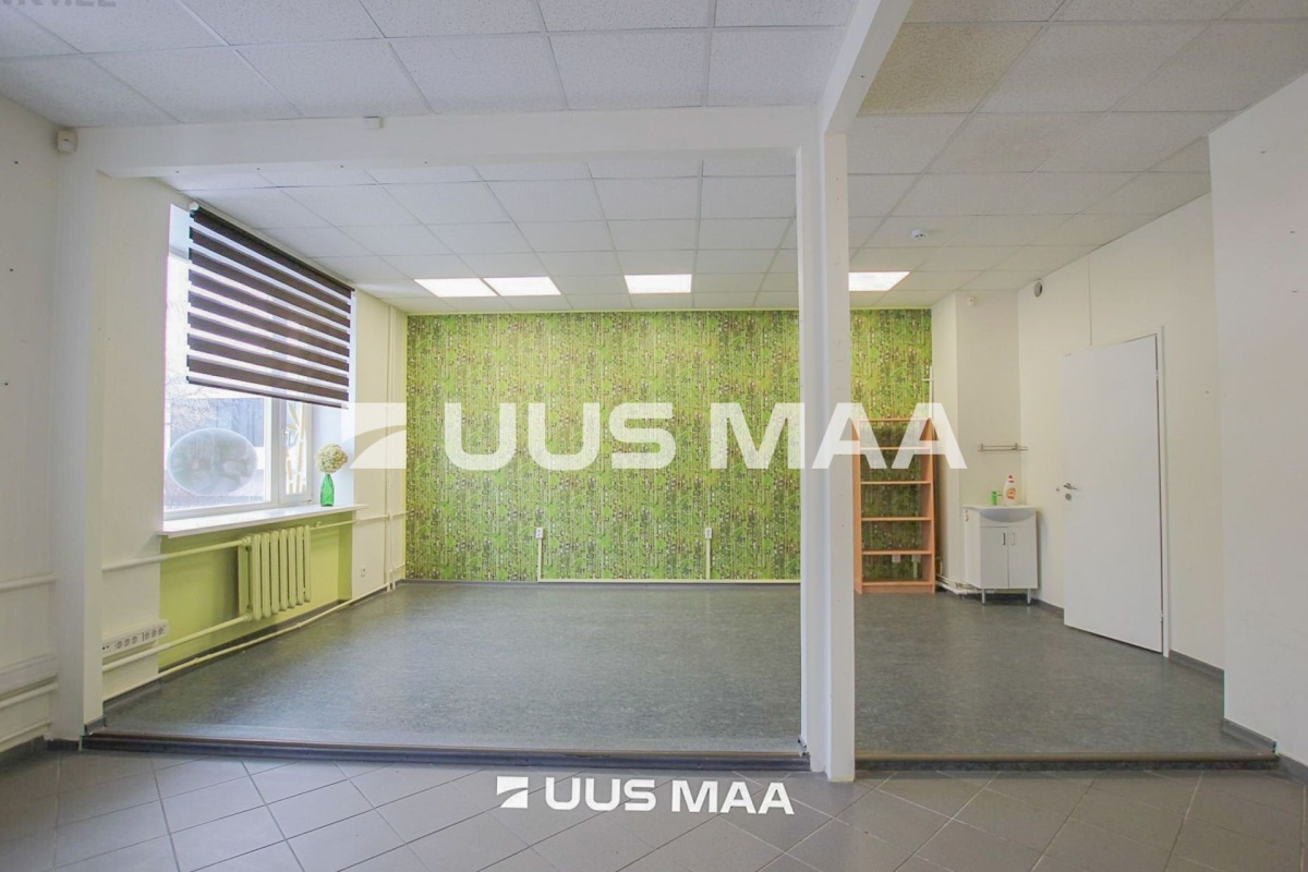 Pärnu linn, Pärnu linn, Kesklinn, Akadeemia 7