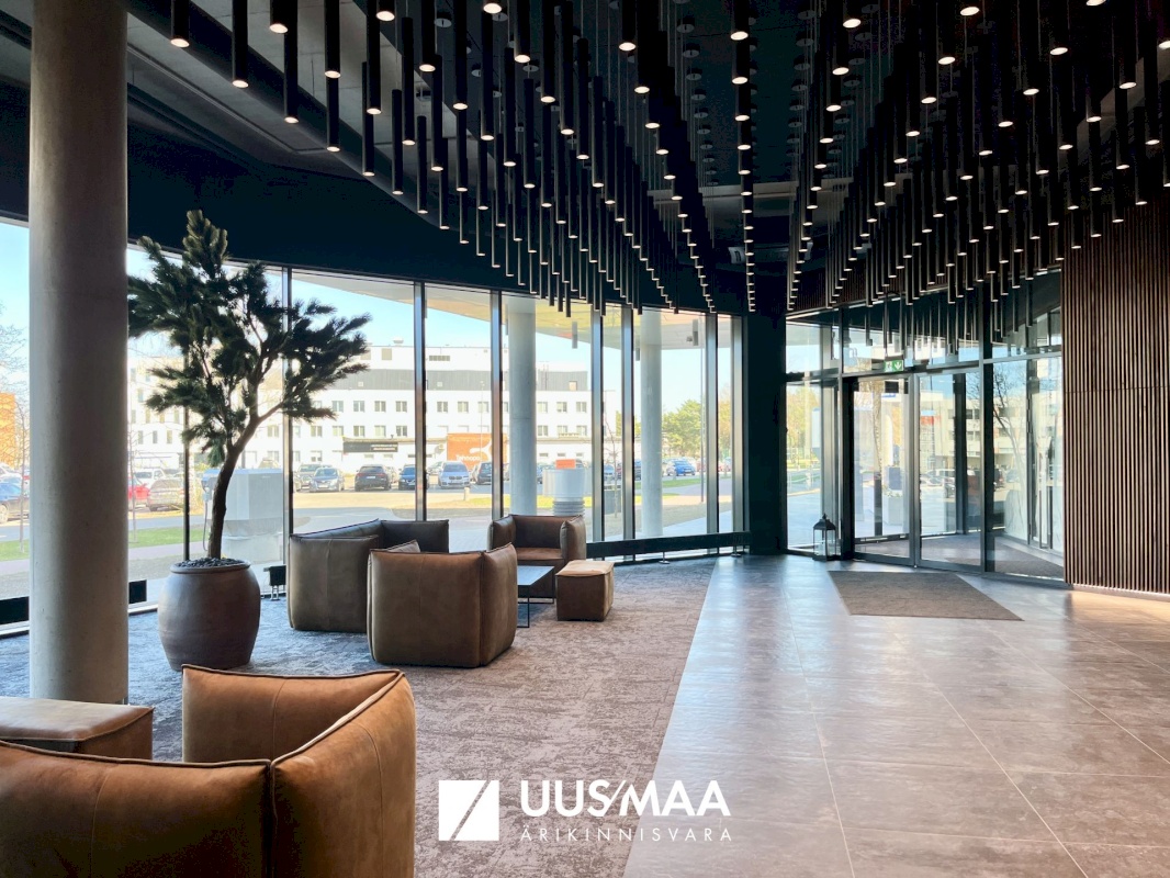 Tallinn, Mustamäe linnaosa, Mäealuse 2/4