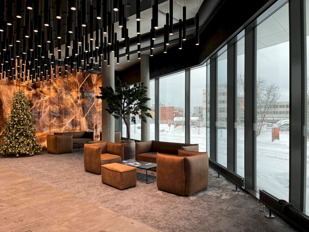 Tallinn, Mustamäe linnaosa, Mäealuse 2/4