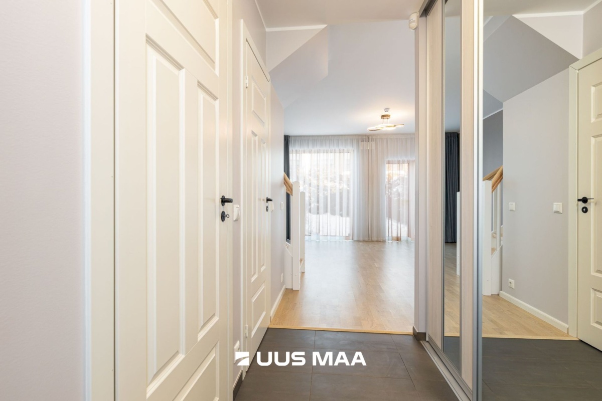 Rae vald, Rae küla, Väike-Rae tee 11