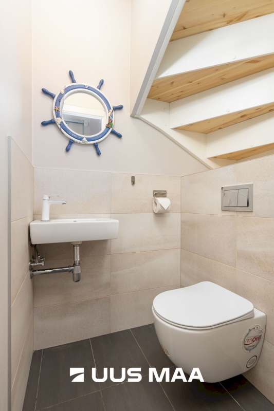 Rae vald, Rae küla, Väike-Rae tee 11