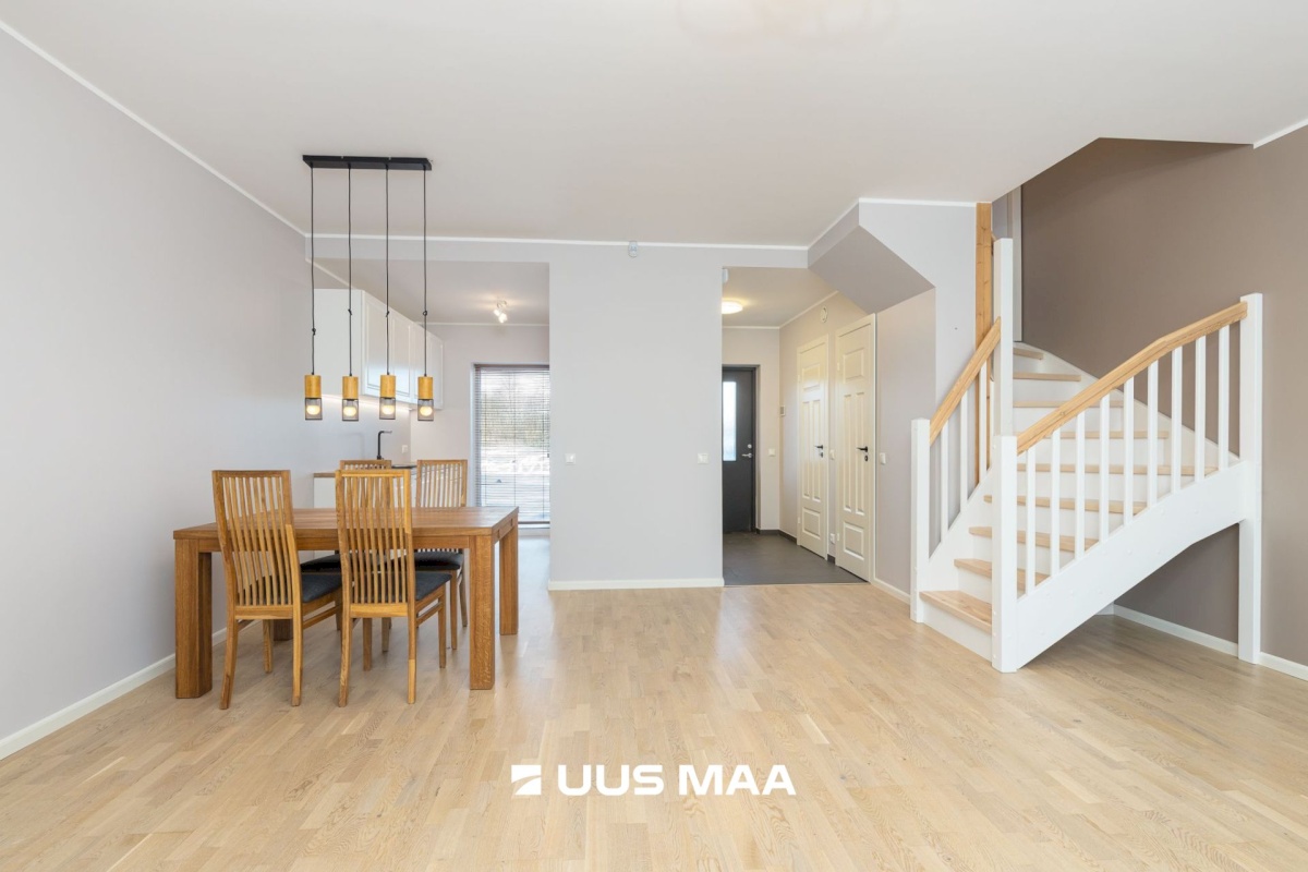 Rae vald, Rae küla, Väike-Rae tee 11