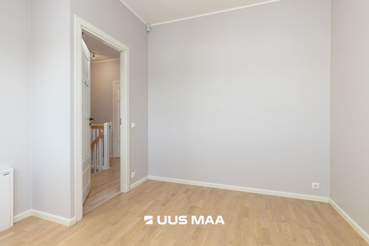 Rae vald, Rae küla, Väike-Rae tee 11