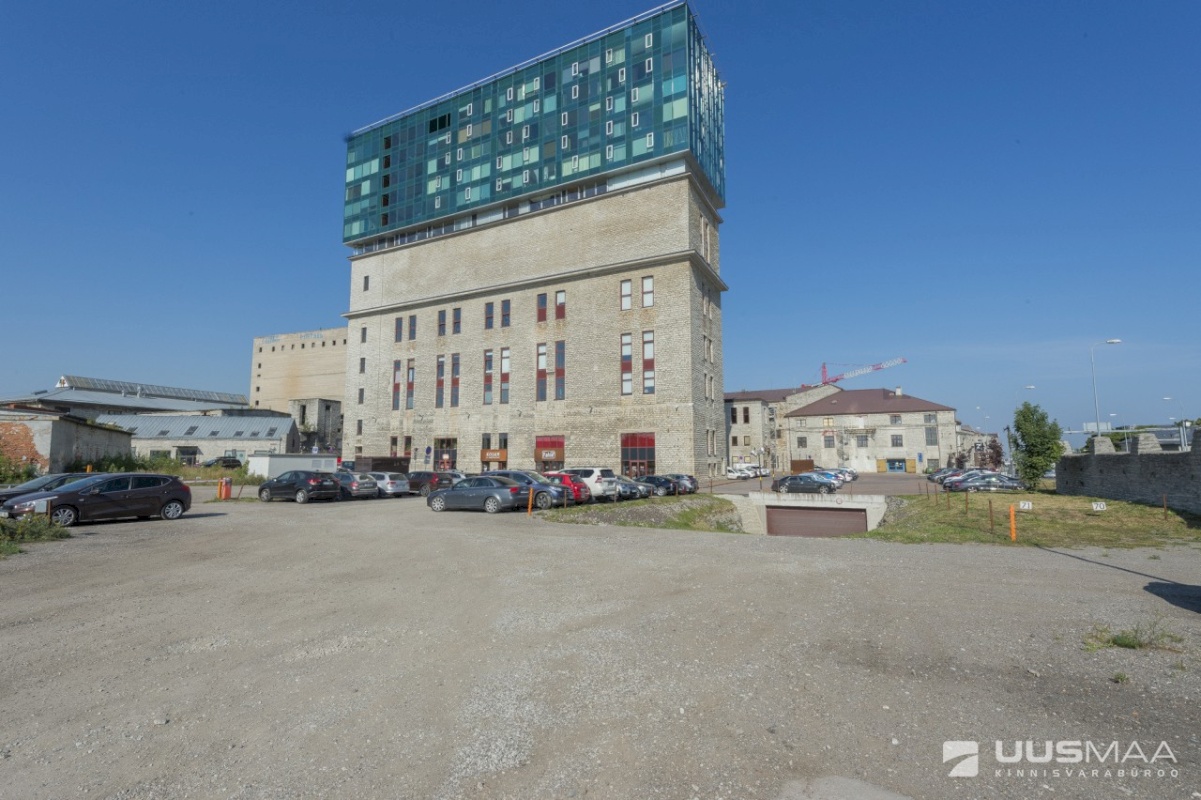 Tallinn, Kesklinna linnaosa, Ülemistejärve, Tartu mnt 84a