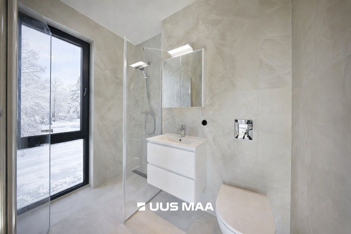 Viimsi vald, Rohuneeme küla, Rohuneeme tee 144