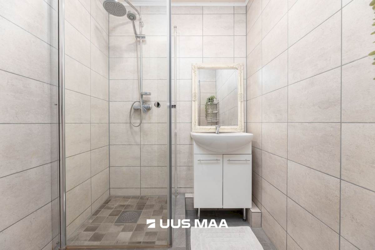 Lääne-Harju vald, Paldiski linn, Peetri 28