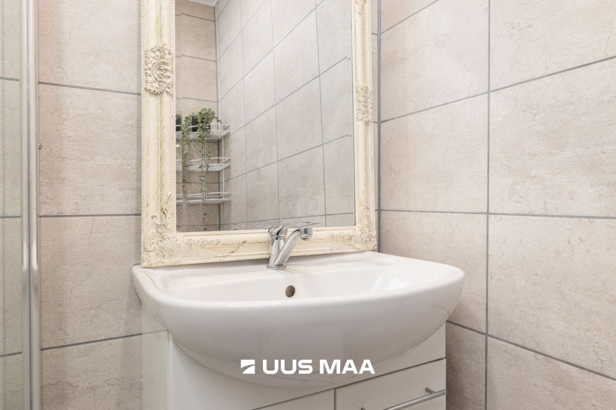 Lääne-Harju vald, Paldiski linn, Peetri 28