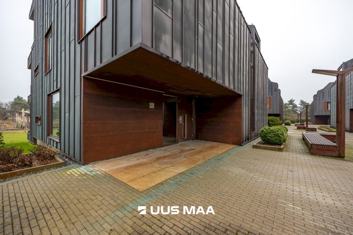 Tallinn, Nõmme linnaosa, Hiiu, Hiiu-Suurtüki 4/4