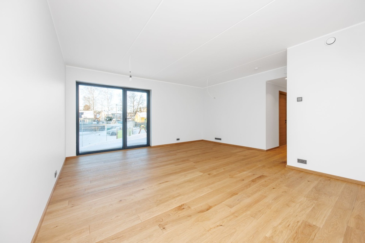 Tallinn, Nõmme linnaosa, Pääsküla, Vabaduse pst 170-2