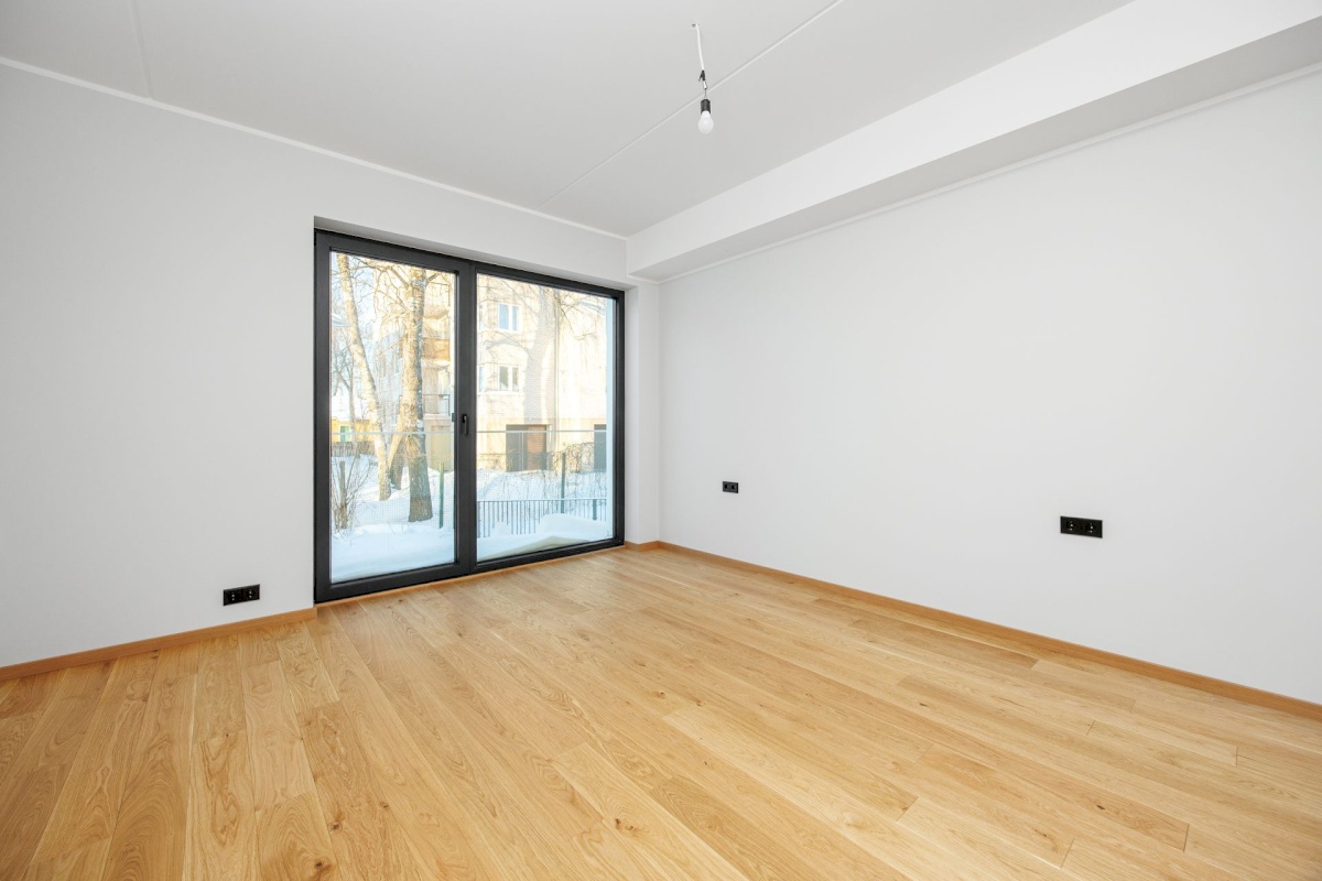 Tallinn, Nõmme linnaosa, Pääsküla, Vabaduse pst 170-2