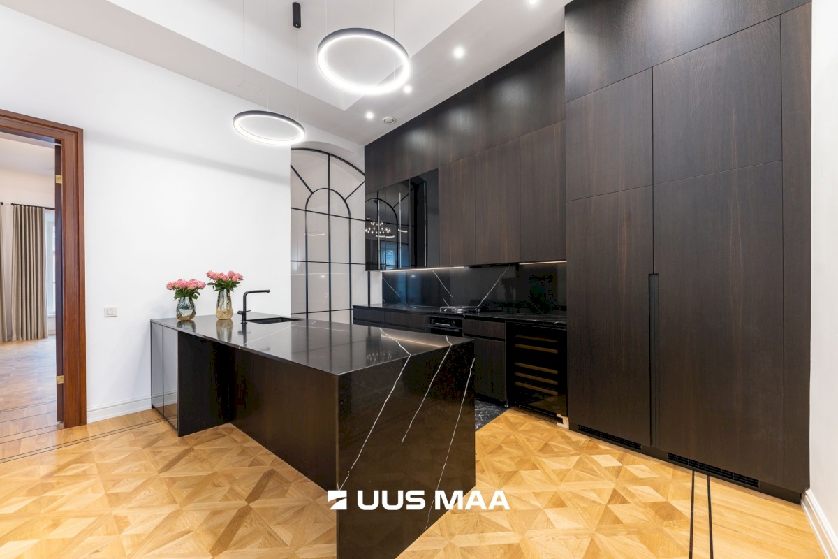 Tallinn, Kesklinna linnaosa, Vanalinna, Lai tn 13