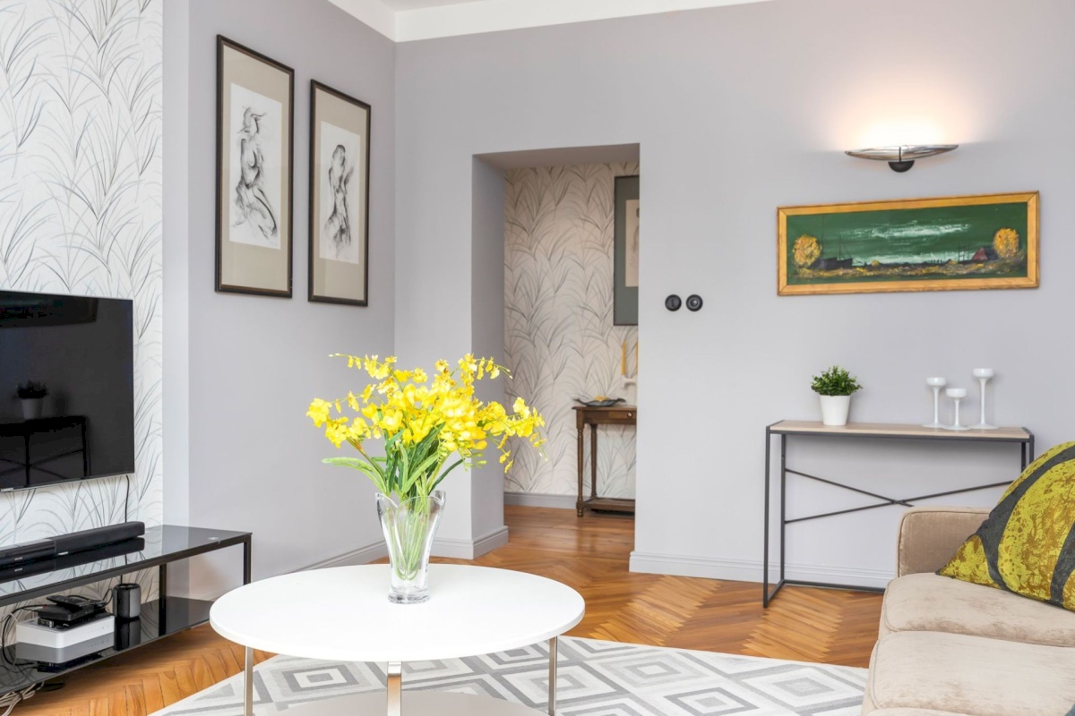 Tallinn, Kesklinna linnaosa, Kadriorg, L. Koidula 3