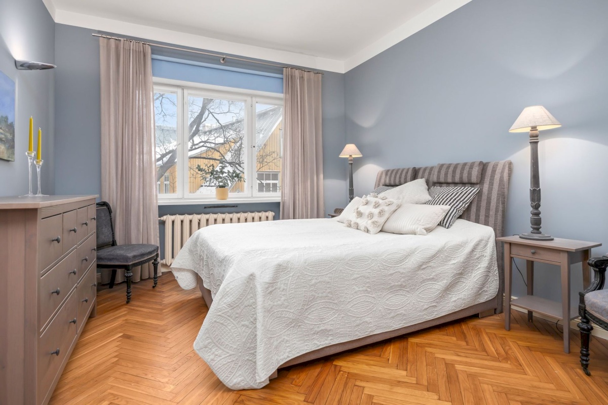 Tallinn, Kesklinna linnaosa, Kadriorg, L. Koidula 3