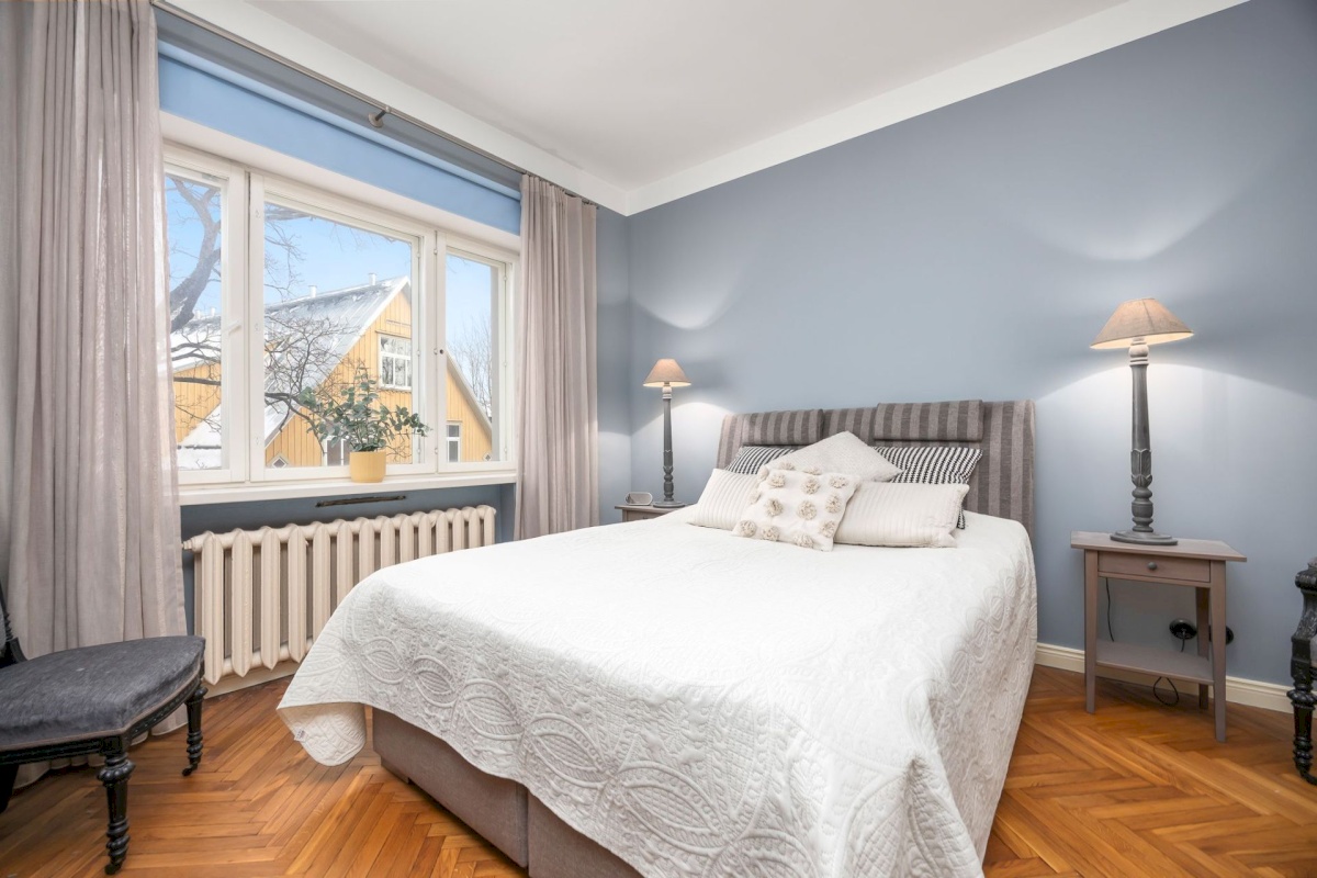 Tallinn, Kesklinna linnaosa, Kadriorg, L. Koidula 3