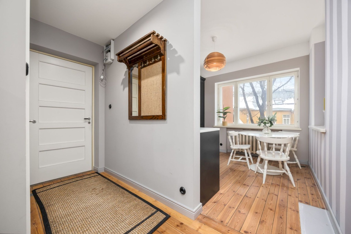 Tallinn, Kesklinna linnaosa, Kadriorg, L. Koidula 3