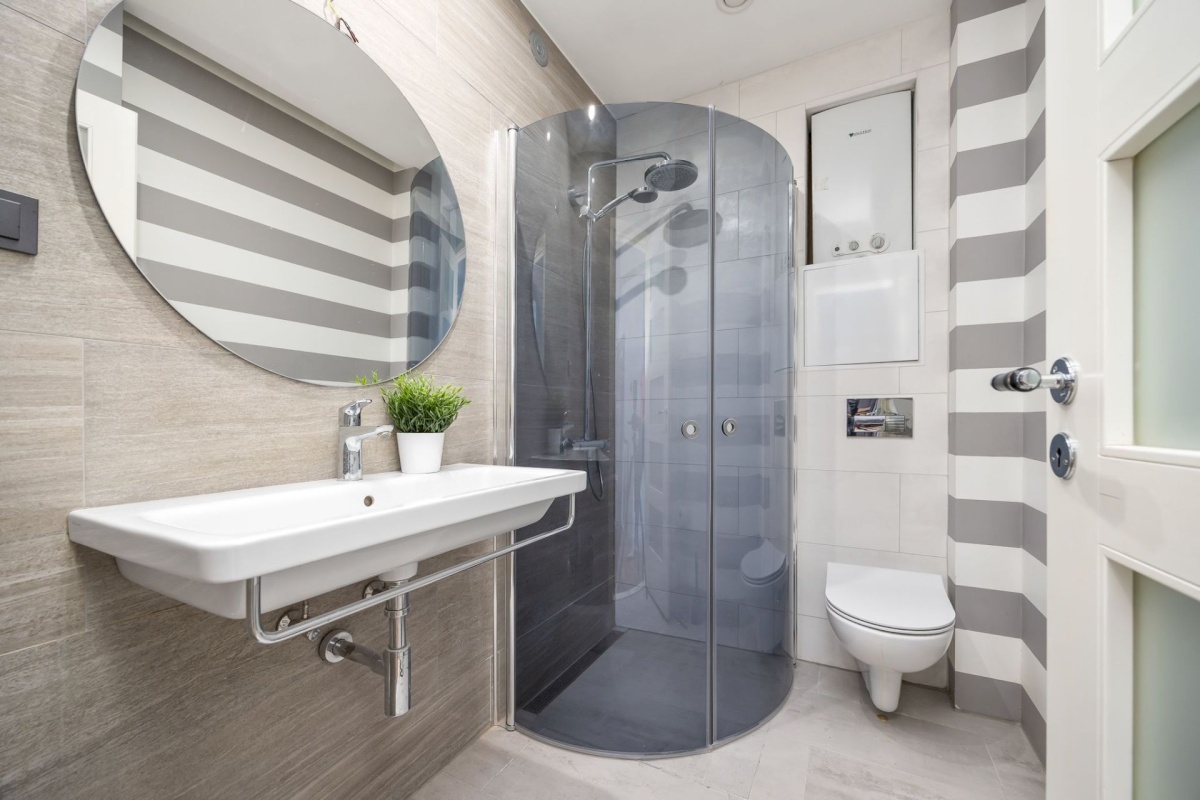 Tallinn, Kesklinna linnaosa, Kadriorg, L. Koidula 3