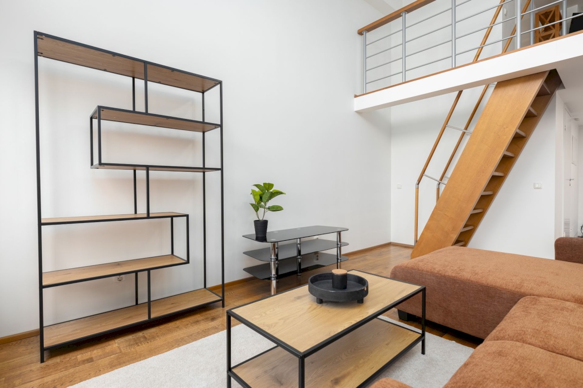 Tallinn, Kesklinna linnaosa, Pallasti 16