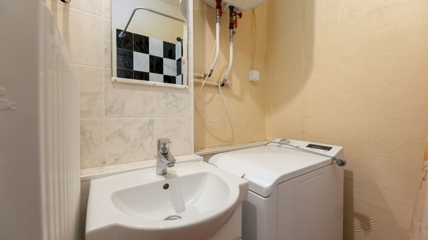 Tallinn, Nõmme linnaosa, Hiiu, Kaare 11a