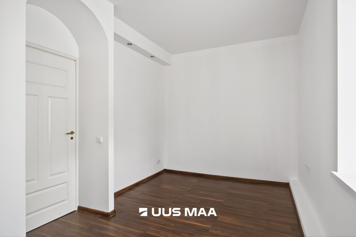 Maardu linn, Karjääri tn 9