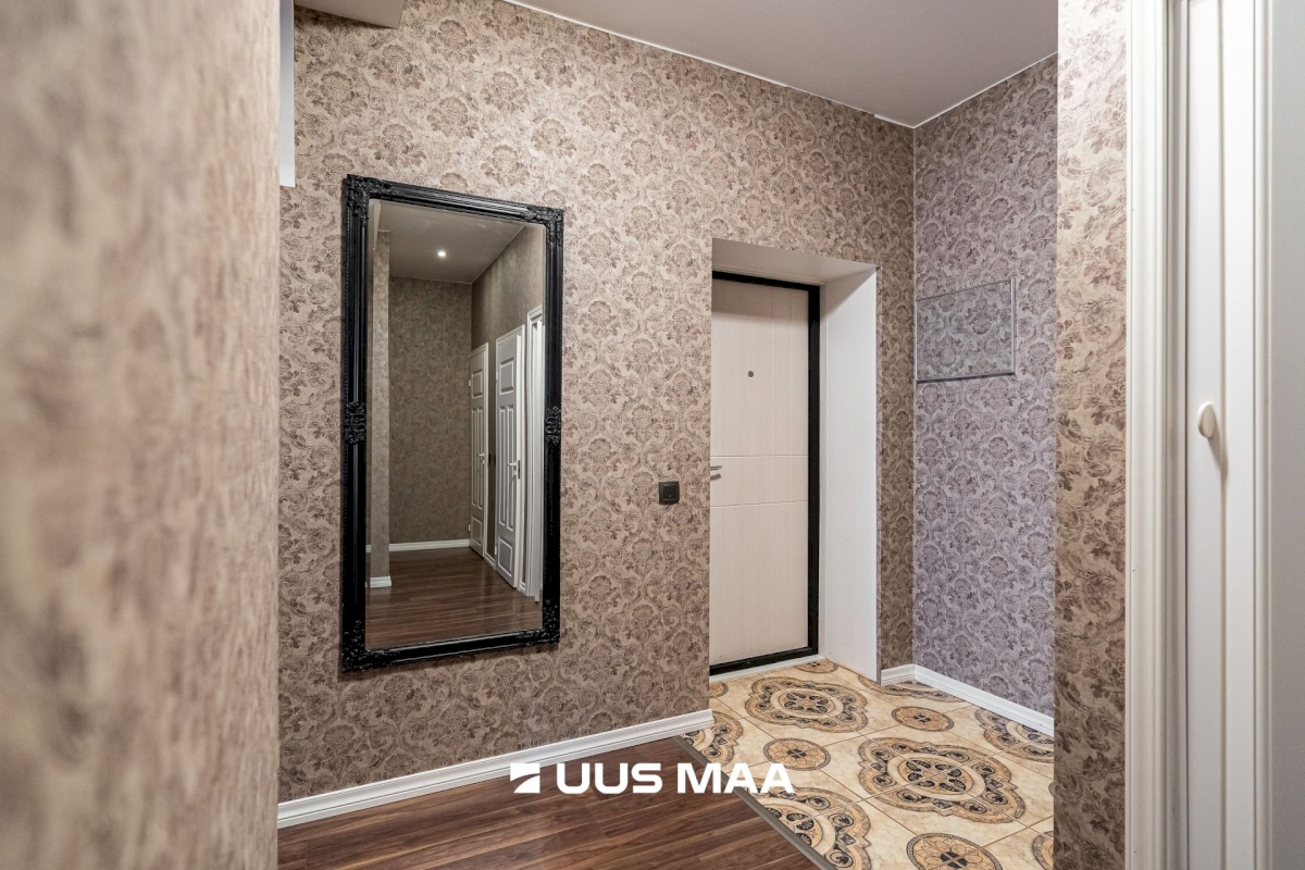 Maardu linn, Karjääri tn 9