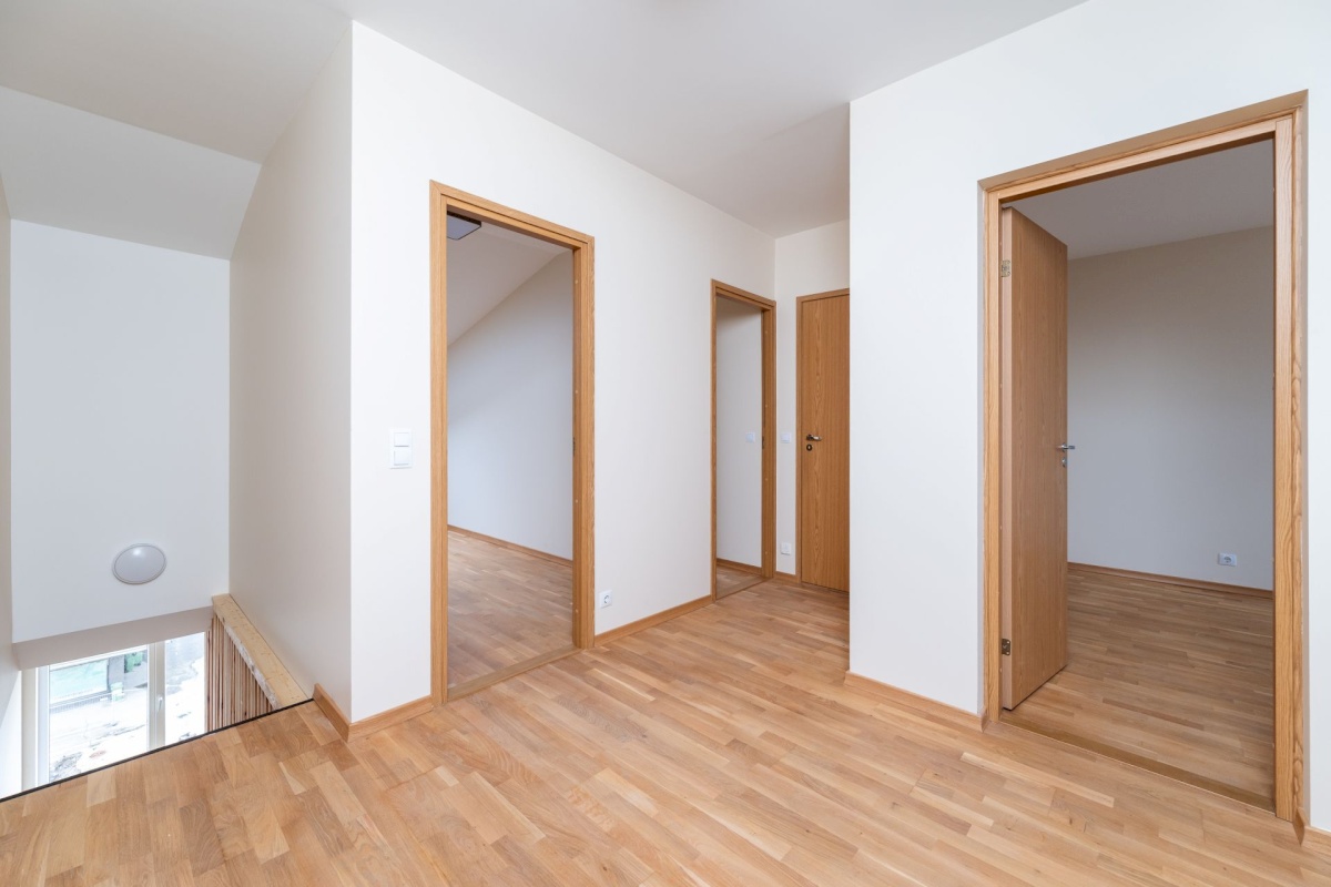 Tallinn, Lasnamäe linnaosa, Peterburi tee 4