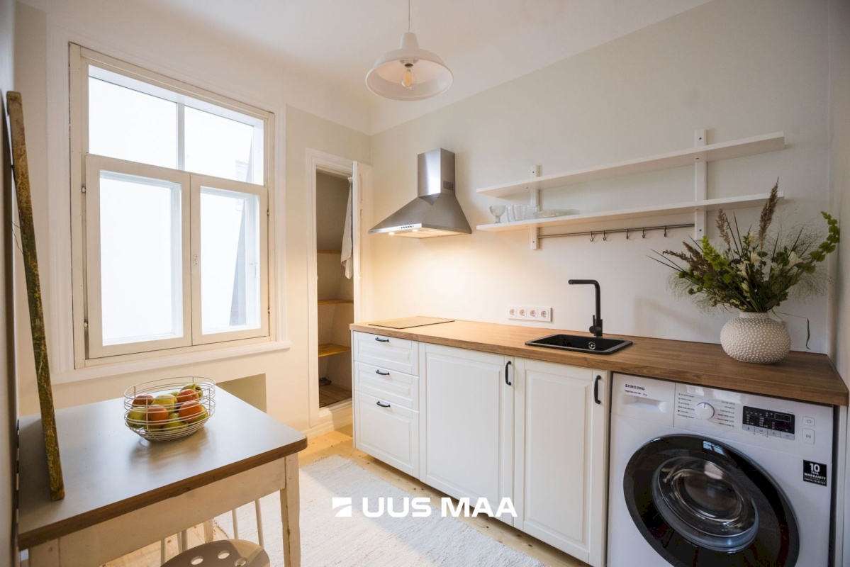 Tallinn, Kesklinna linnaosa, Kadriorg, Tina 19