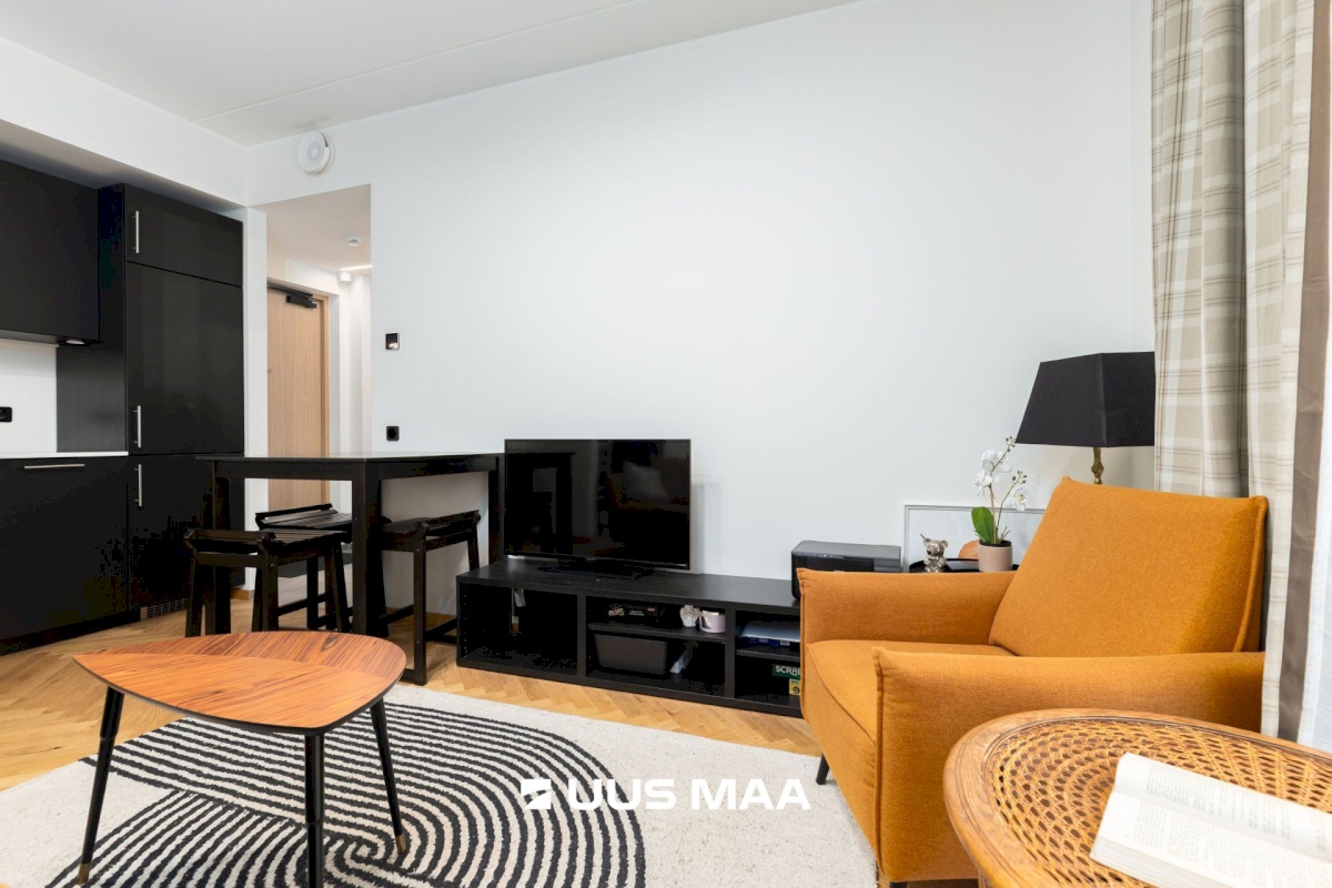 Tallinn, Kesklinna linnaosa, Uus Maailm, Toom-Kuninga tn 15