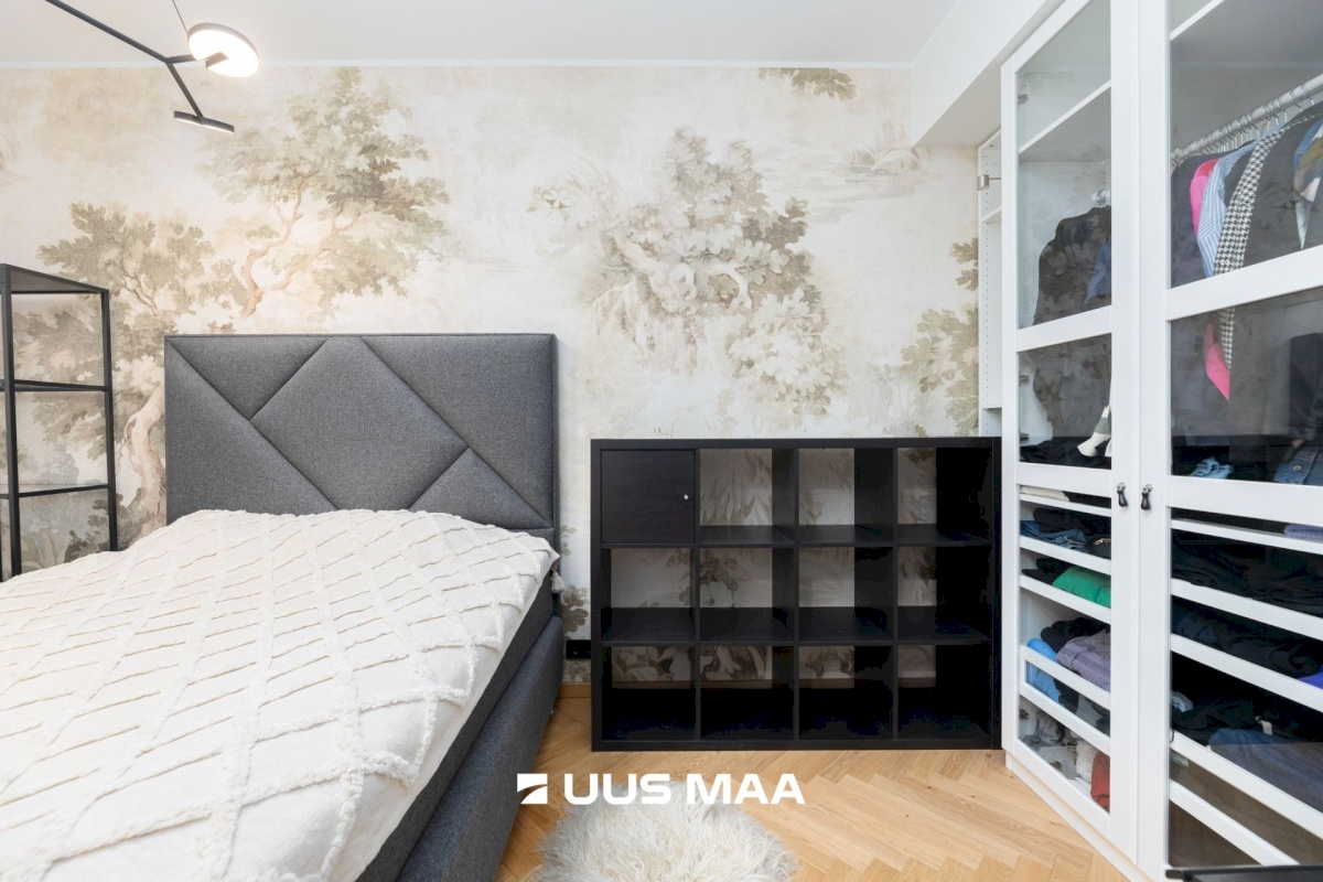 Tallinn, Kesklinna linnaosa, Uus Maailm, Toom-Kuninga tn 15