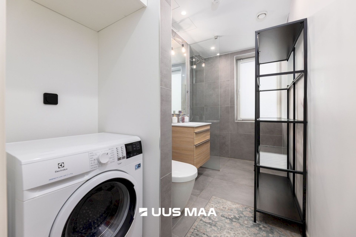 Tallinn, Kesklinna linnaosa, Uus Maailm, Toom-Kuninga tn 15