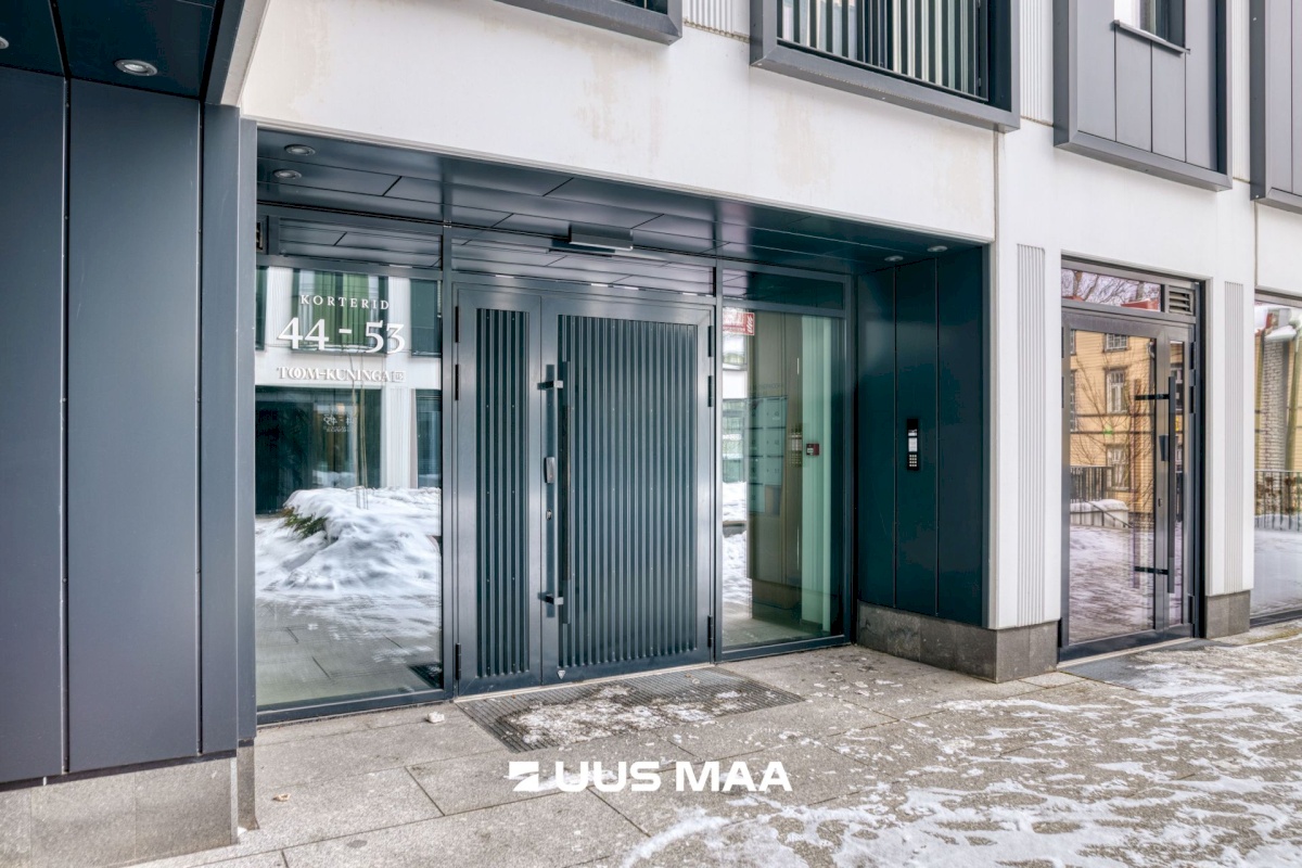 Tallinn, Kesklinna linnaosa, Uus Maailm, Toom-Kuninga tn 15