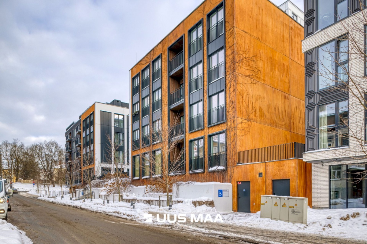 Tallinn, Kesklinna linnaosa, Uus Maailm, Toom-Kuninga tn 15