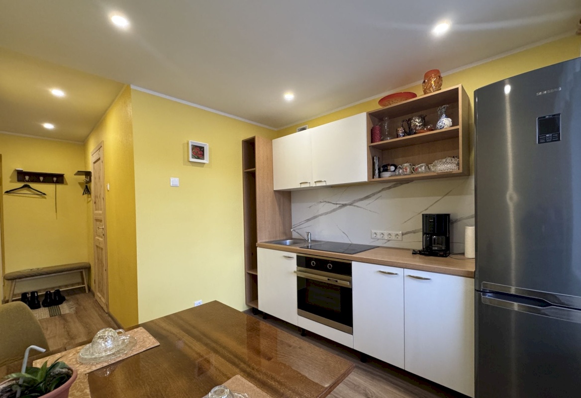 Tallinn, Mustamäe linnaosa, Mustamäe, Akadeemia 2