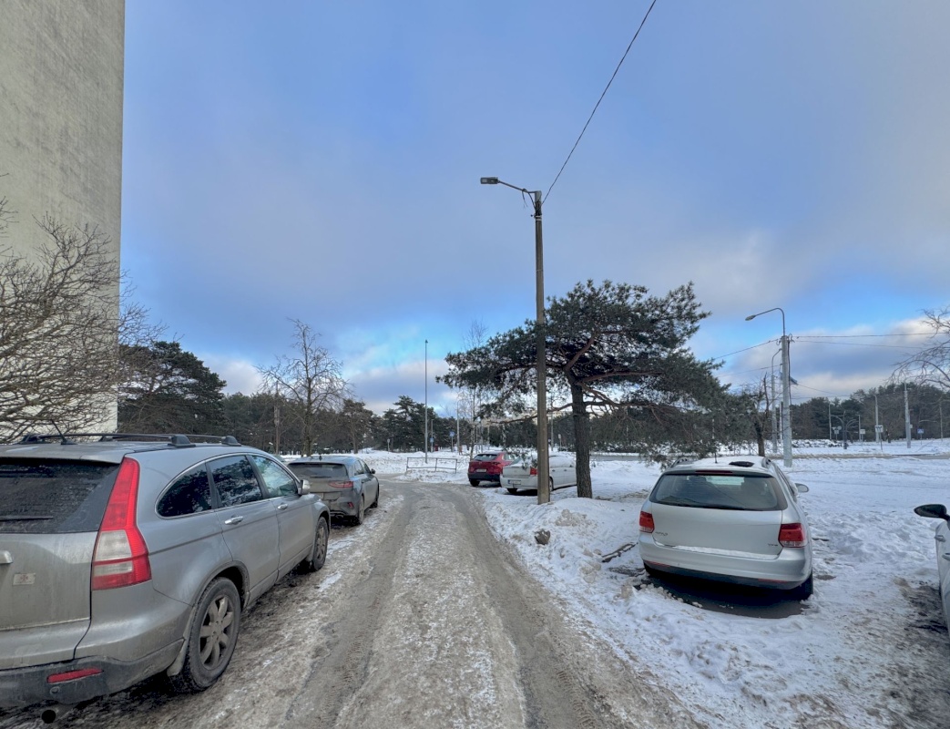 Tallinn, Mustamäe linnaosa, Mustamäe, Akadeemia 2