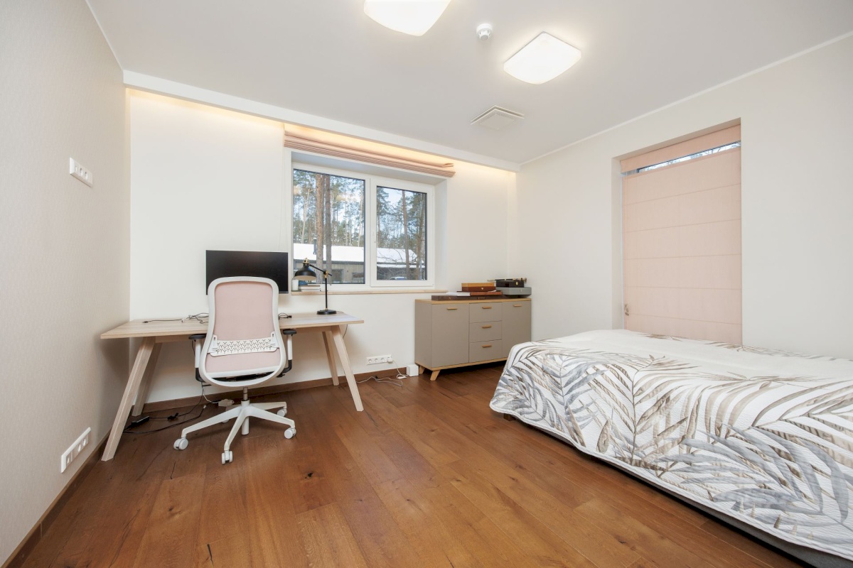 Haapsalu linn, Haapsalu linn, Lõokese 11