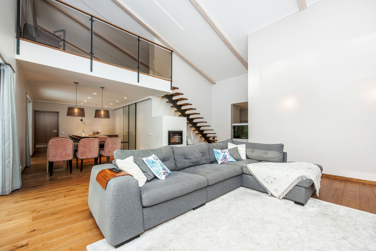 Haapsalu linn, Haapsalu linn, Lõokese 11